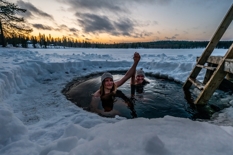 Sisters ice hole