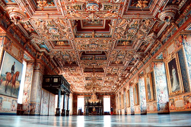 Frederiksborg palace hillerod copenaghen