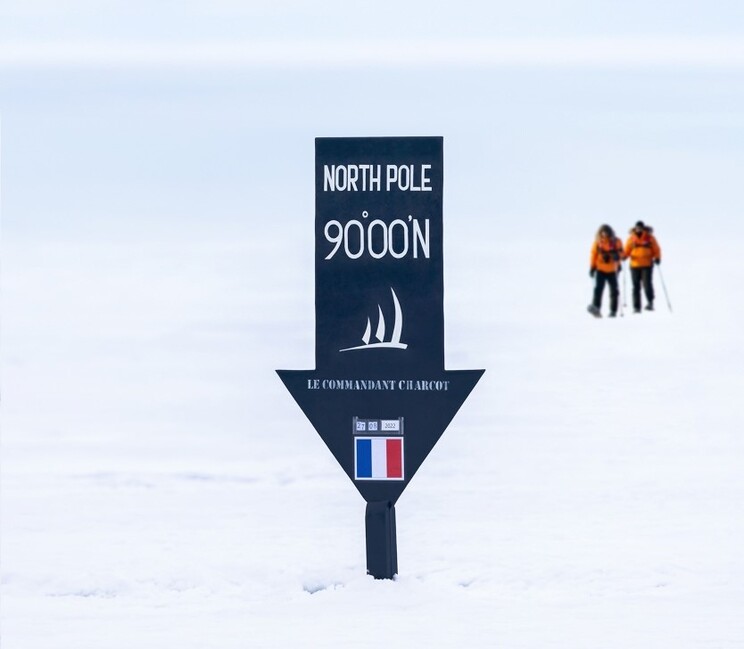 M 13 lr154 o220822 north pole sign%c2%a9ponant photo ambassador sue flood 3