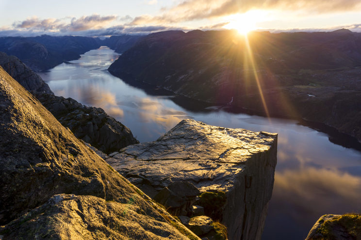Preikestolen sunrise hike