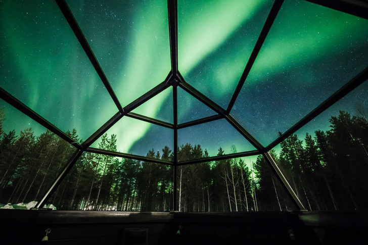 183 arcticsnowhotel glass igloos northern lights by allaboutlapland web