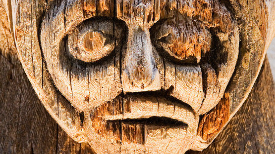 Canada totem 555x312
