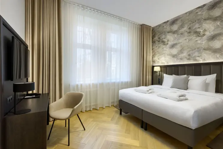 Tll hotel room
